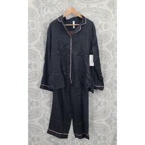 Gilligan & O'Malley women's black satin pajama set pants & button up  Size 2XL